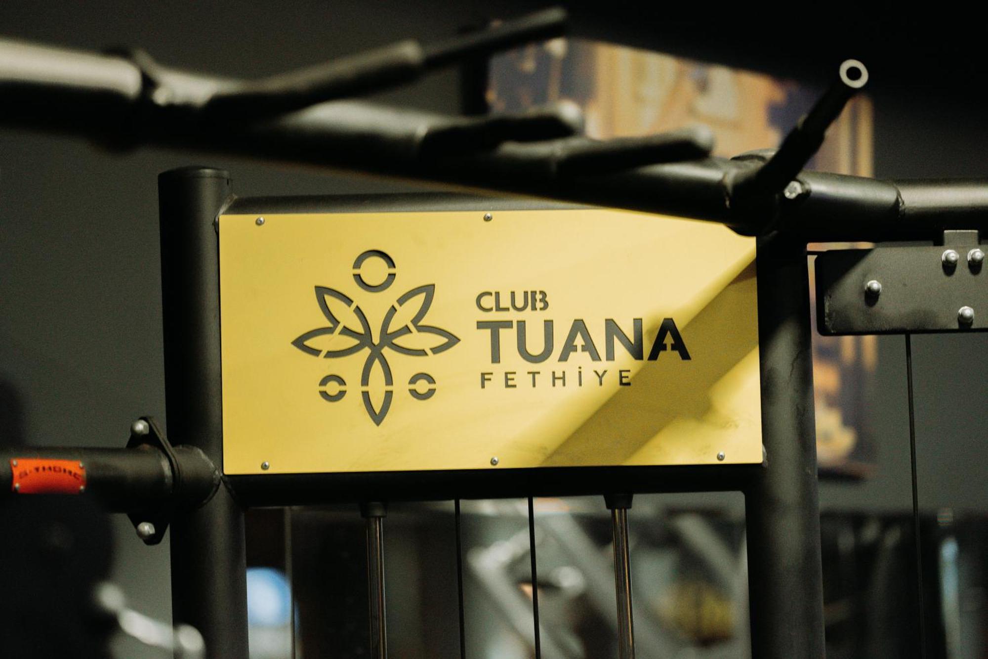 Club Tuana -